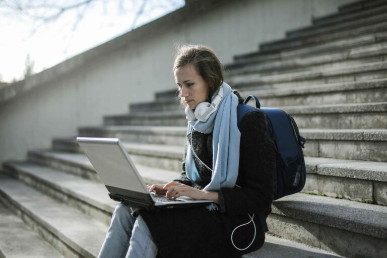 Side Hustle for Students: Real Ideas Including AI Skills That Actually Pay