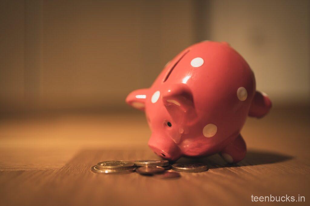 7 Spending Habits That Quietly Drain Your Money Ev