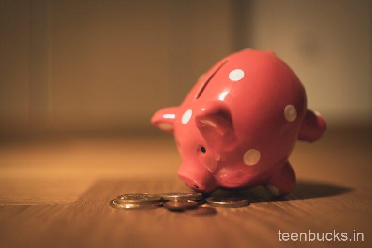 7 Silent Spending Habits Draining Your Bank Account Every Month (2026)